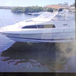 Bayliner, 23foot Cuddy Cabin 2002