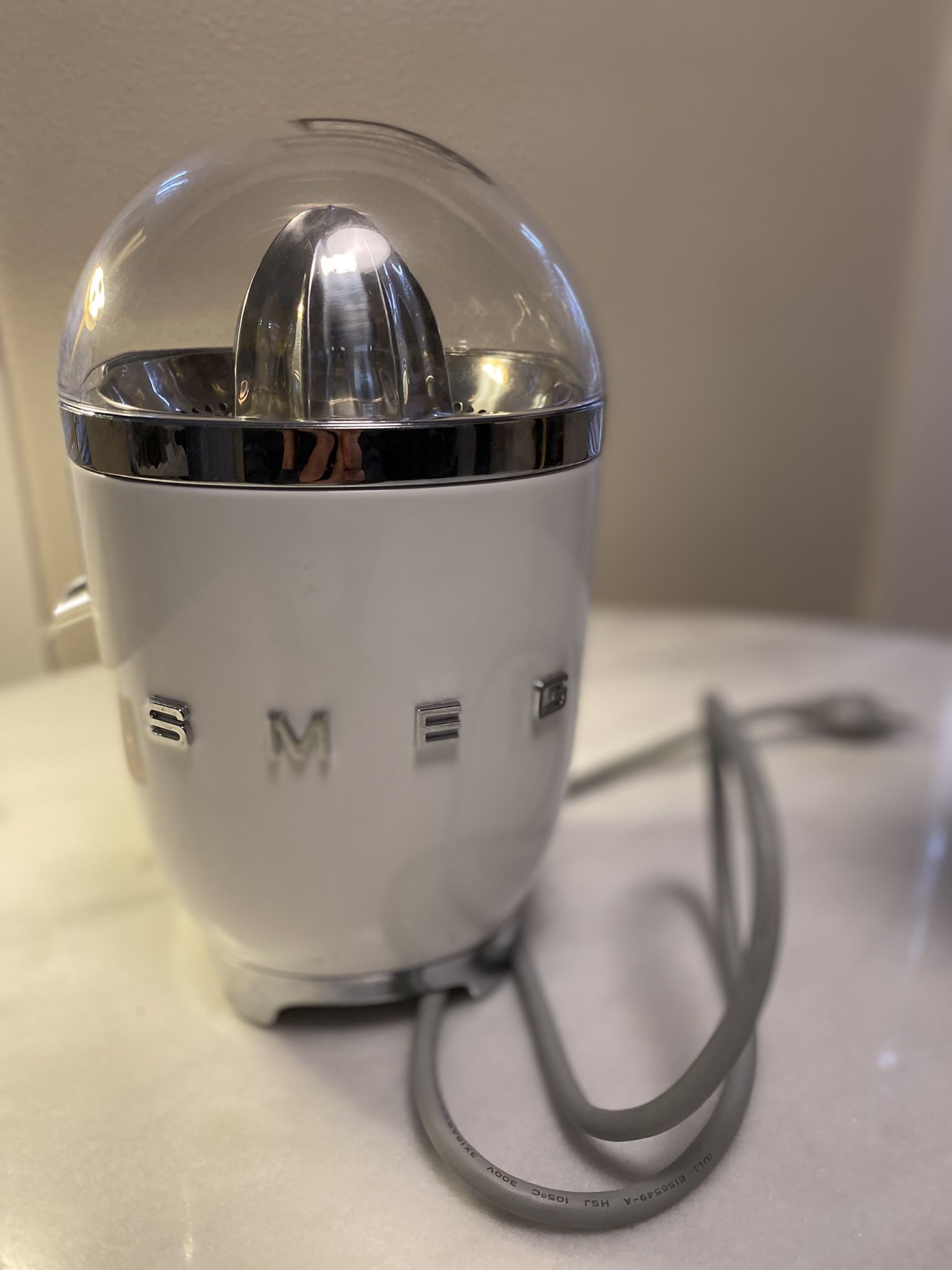 Smeg Electric Citrus Juicer (Cream) NEW