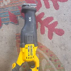 20v dewalt xr sawzall