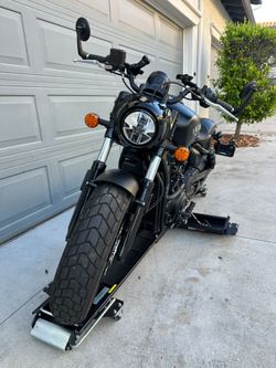 2025 Indian Scout Bobber Limited +Tech - ONLY 500 Miles! (Pristine/Stock)