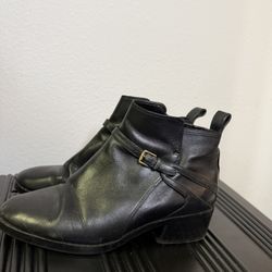 CLOSET SALE/ Cole Haan boots 