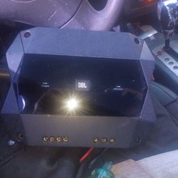 JBL 1500 Watt Amplifier 