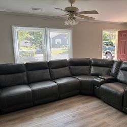 Sectional Couch With 2 Ends Recliner And 1 Manual 