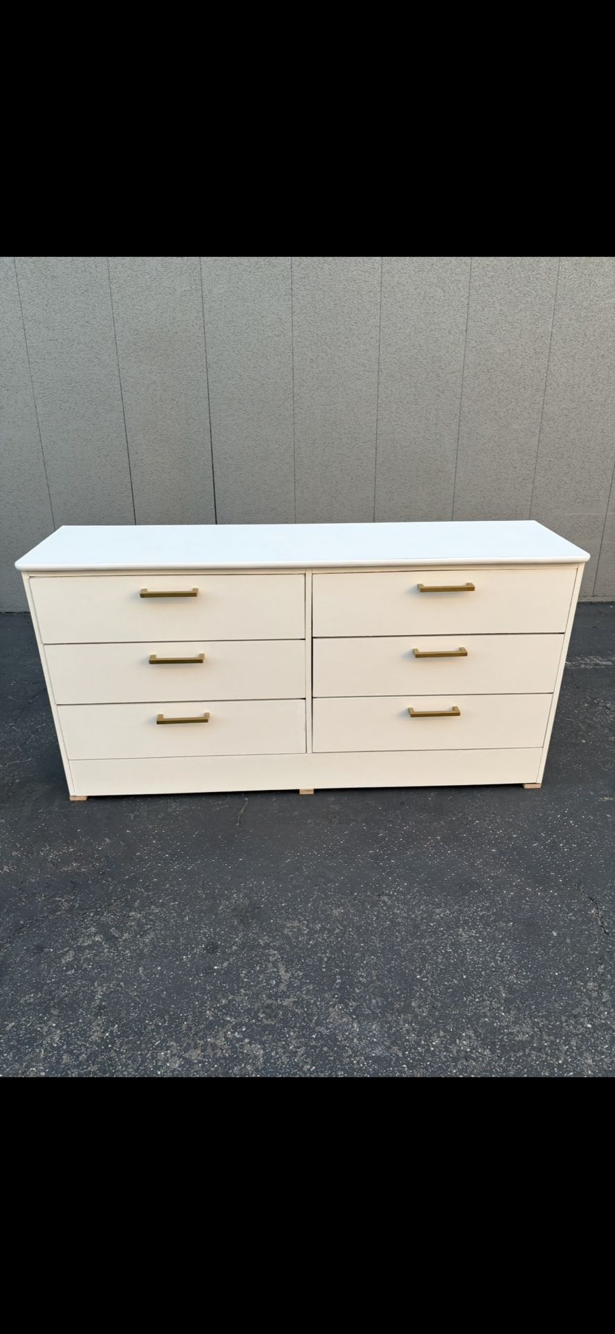 White 6 Drawer Dresser With Gold Accent Knobs🌟