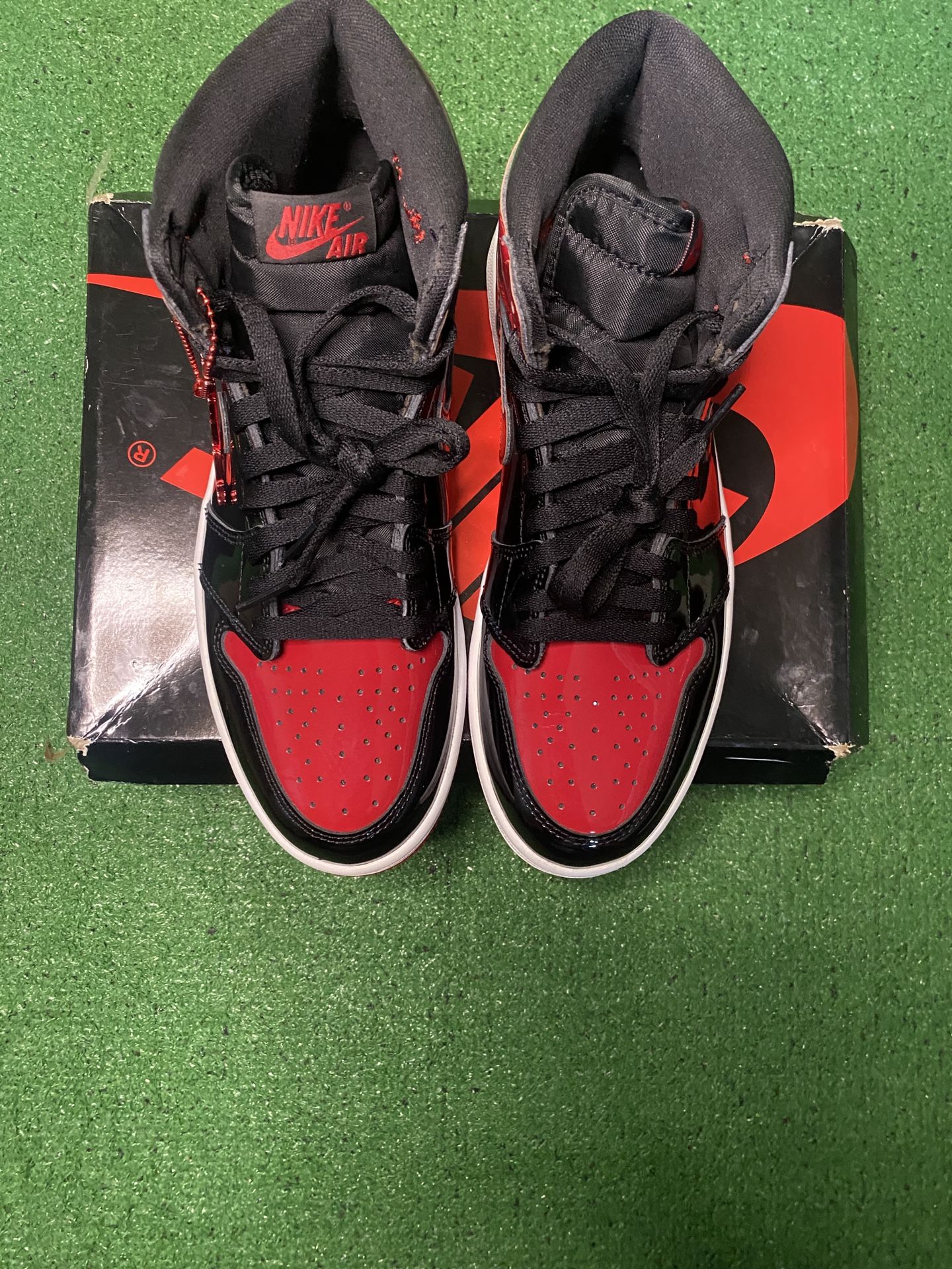 Air Jordan Retro 1 Patent Bred Size 9 In Great Condition With Shoe Box.