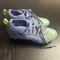 Puma Desire Soccer Clears Kids Size 2.5