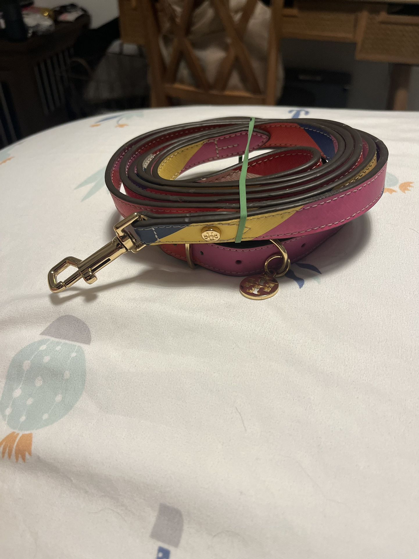 Fancy Dog Leash And Collar (Tory Burch) for Sale in Miami, FL - OfferUp