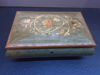 Sorrento Wood Inlay Italy Music Box Floral Swiss Movement
