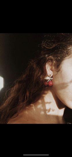 Enroute Jewlery x Bestdressed - Bomb Cherry Earrings