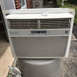 Air conditioner 6500 btu Frigidaire