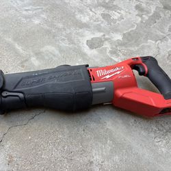 Milwaukee Super Saw Zall M18 