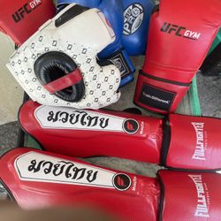 Professional MMA--UFC /Muay Thai /Boxing Gear