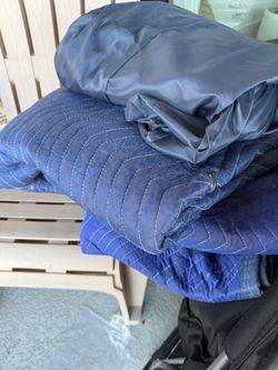 FREE: 2 moving blankets and mattress storage cover