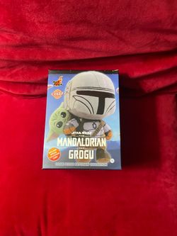 Hot Toys Cosbi Mandalorian & Grogu Plush Keychain