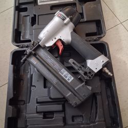 Porter-Cable 18-Gauge Pneumatic Brad Nailer Kit