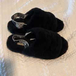 Uggs Slippers Size 8 Women’s 