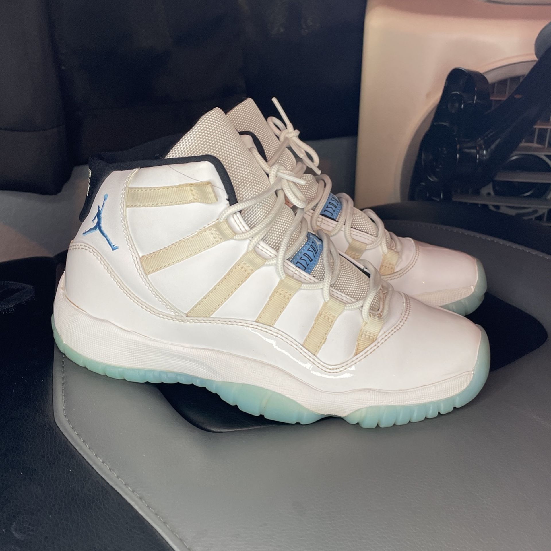 jordan 11 legend blues