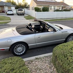 2004 Ford Thunderbird
