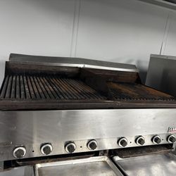 Garland 48” Commercial Propane Charbroiler / Grill – Working – NSF