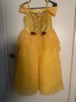 Disney princess Belle costume 9/10