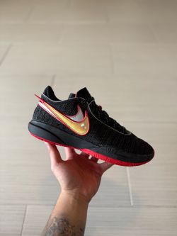 Nike LeBron 20 trinity size 8.5