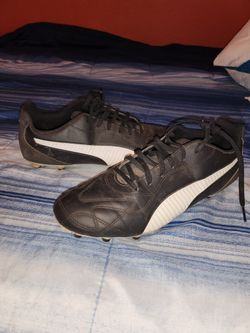 Puma Soccer Cleats Size 9Mens