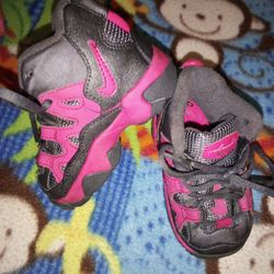 Pink Gray Nike Babygirl Shoe 