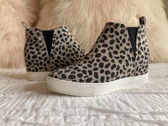 Caslon Leather Animal Print Ankle Boots- Size 6 EUC