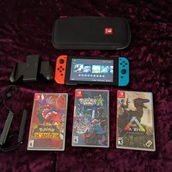 Nintendo Switch W Games & Case