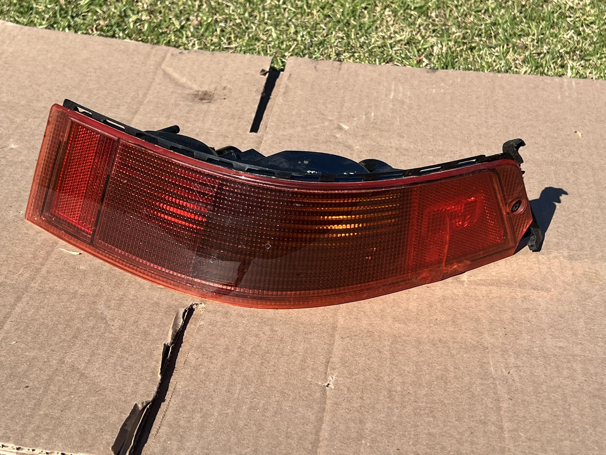 1989-94 Porsche 911 964 Tail Lamp Right Passenger Tail Light 1993 DATED