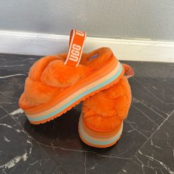 Ugg Women's Platform Sleepers  8