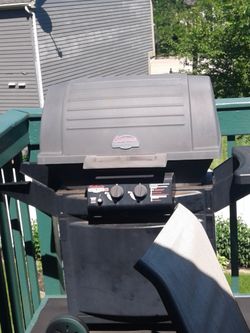 Bbq with propane tank