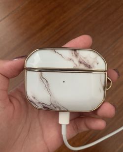 AirPod pro CASE (case only)