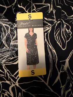 Jewel Badgley Mischka Dress Size Small