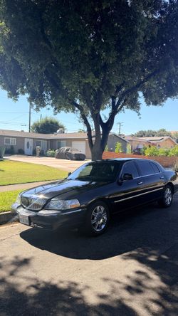 2011 Lincoln Town Car