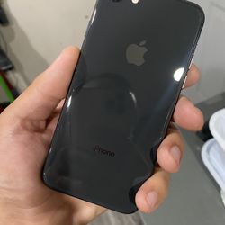 iPhone 8 64 GB liberado para cualquier compañía y país