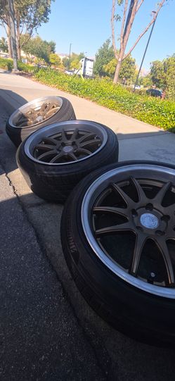 I sell 18 wheels in perfect condition.
