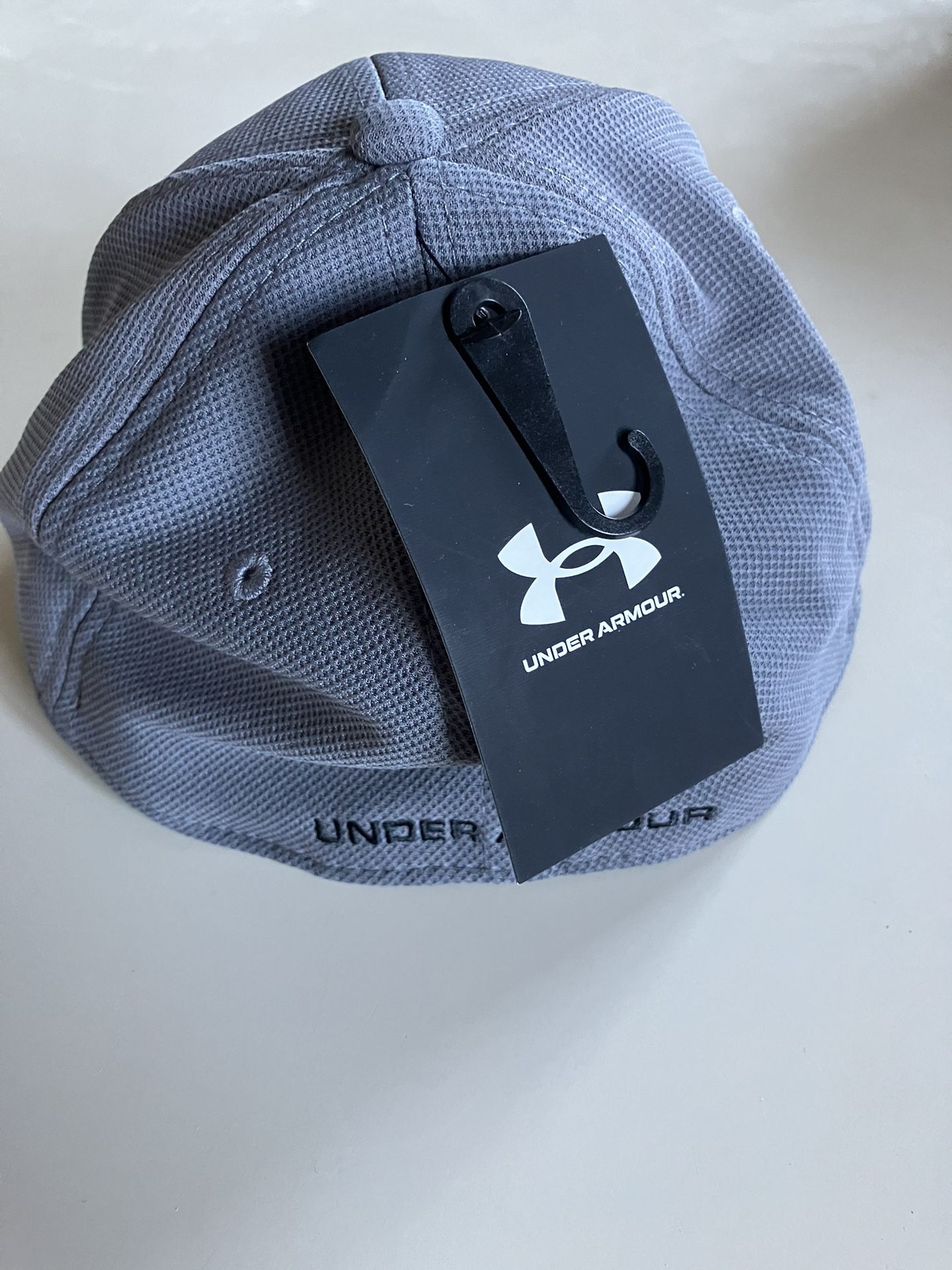Under armor Cap Men's Size S/M for Sale in Lakewood, CA - OfferUp