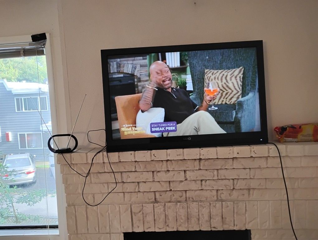 55in Plasma TV Vizio Call to Pick Up (contact info removed)