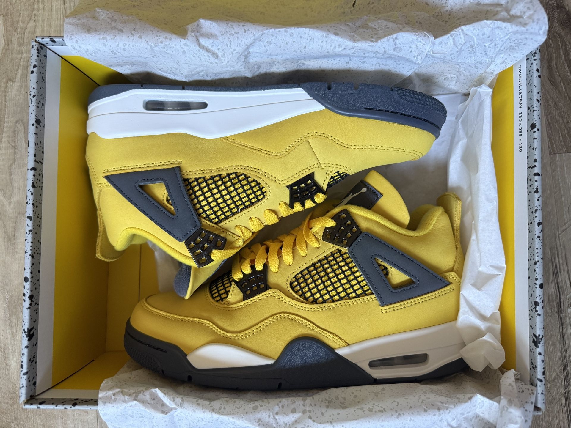 DS Jordan Retro 4 Lightning Sz 8