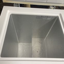 INSIGNIA Freezer 3.5 Cu