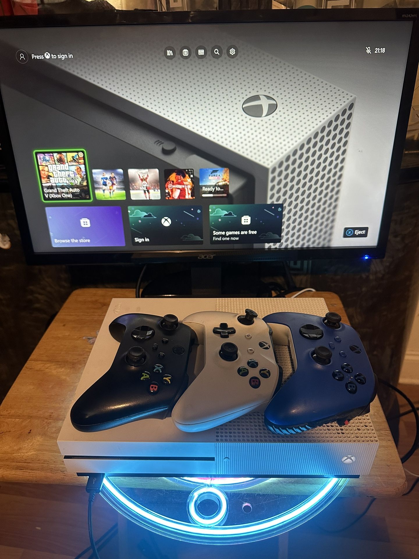 Xbox One S With 3 Controllers