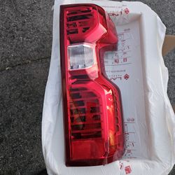 Chevy Silverado Light R SIDE