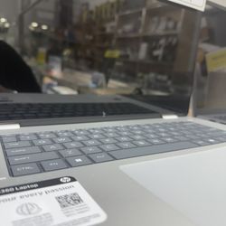 HEWLETT PACKARD LAPTOP