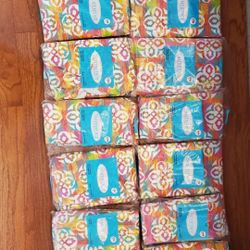 Flannel Backed Vinyl Tablecloths & Matching Napkins
