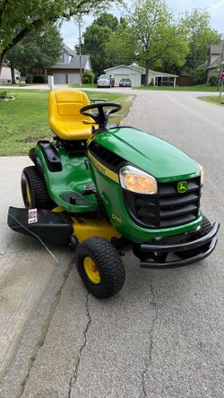 John Deere D130 42-in 22 HP V-twin Gas riding lawnmower / Scag/ Spartang/toro timecutter/ Gravely