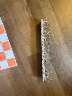Decorative Metal Wall Scroll Bracket