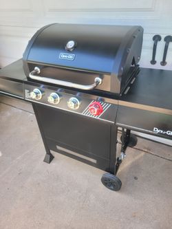 Dyna-Glo 4-Burner With Sear Station Gas Grill-Asador