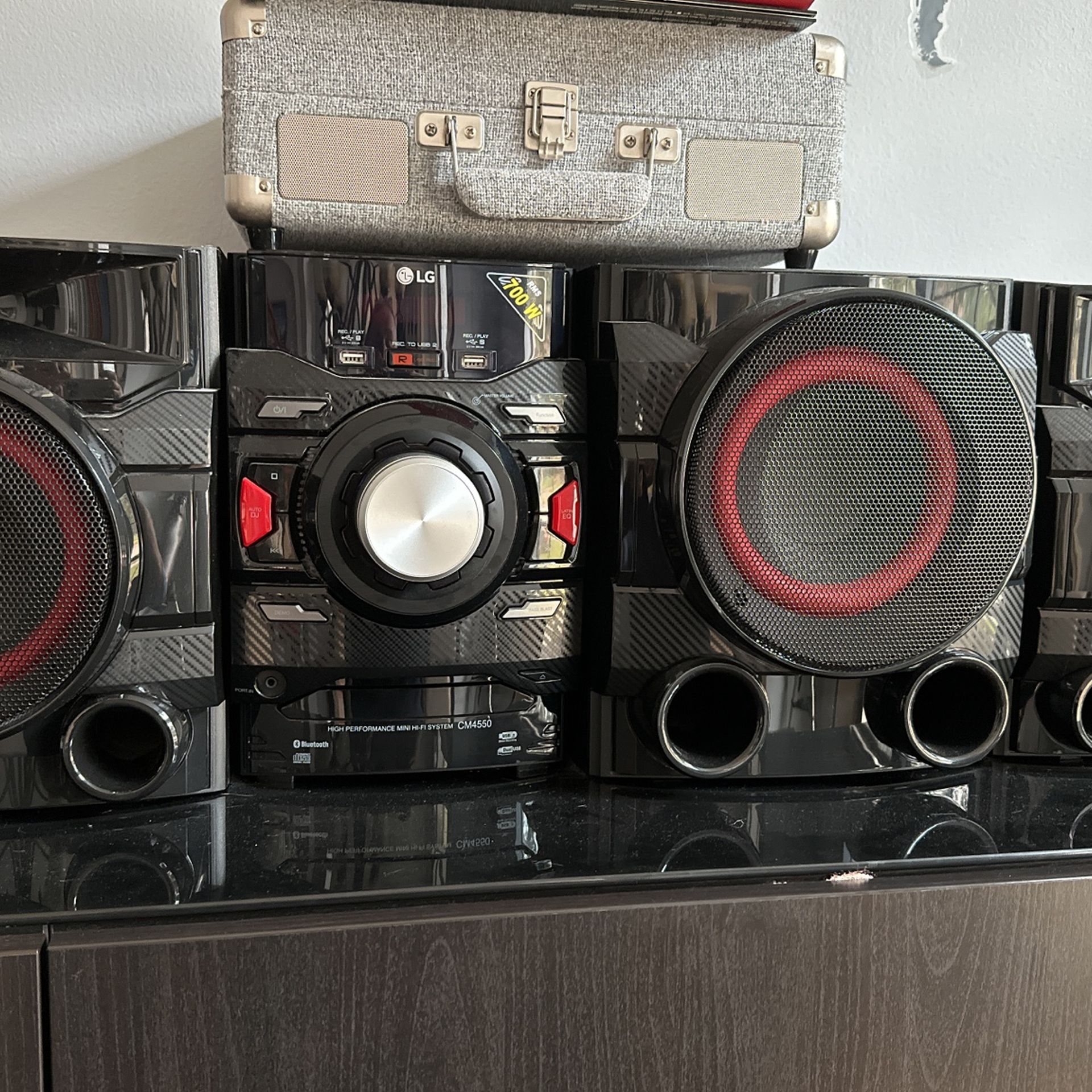LG Hi-FI 700 Watts Rms Model CM 4550 for Sale in Katy, TX OfferUp