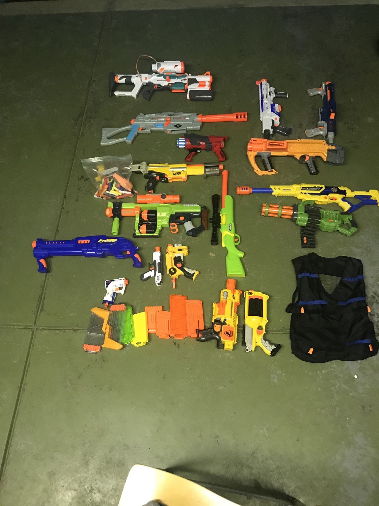 Nerf guns and a few accessories